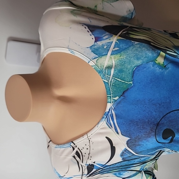 Reina Butterfly Floral Travel Dress! W/POCKETS - Picture 8 of 13